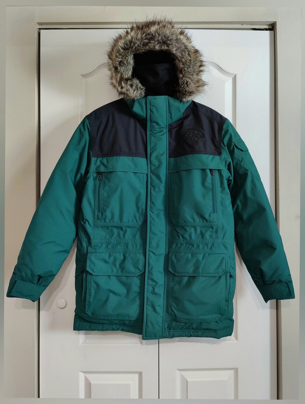 The North Face McMurdo Down Parka Mens Medium Fur Hood Night Green TNF Black